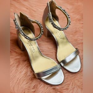 Very nice and new high heels